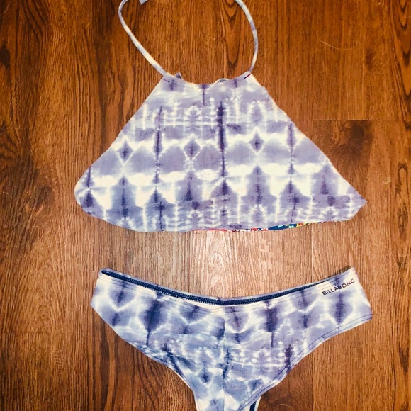 Billabong Reversible Bikini - Picture 2 of 5